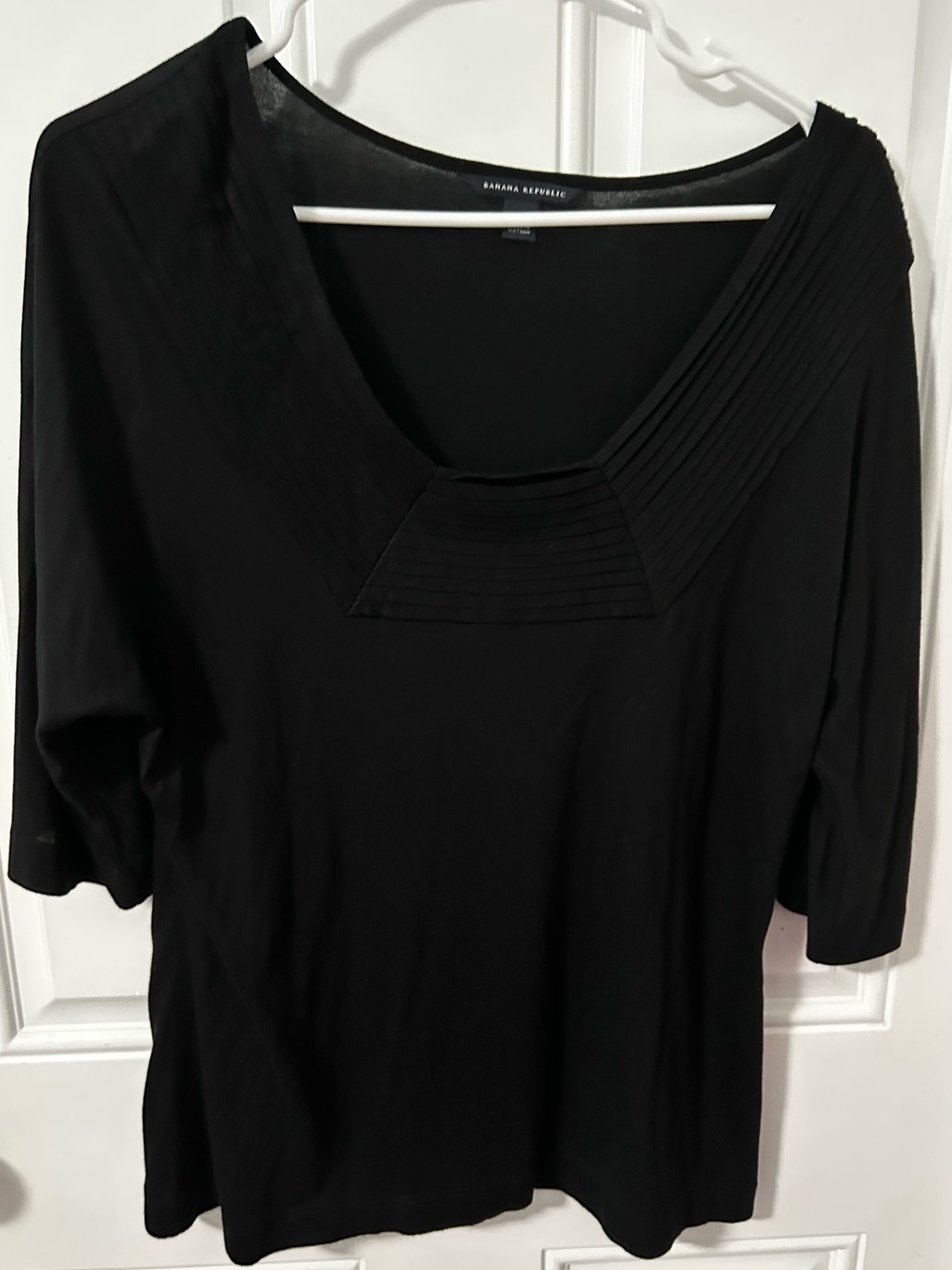 Banana Republic Black 3/4 Sleeve Pleated Neckline Jersey Knit Top Pullover Large